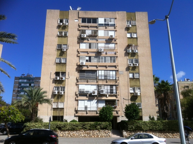 4 חד' עם מעלית ברמת הנשיא בבת ים